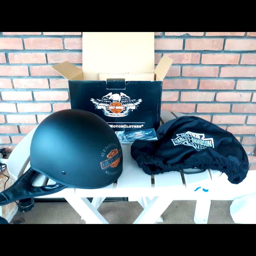 Harley Davidson Men’s large helmet